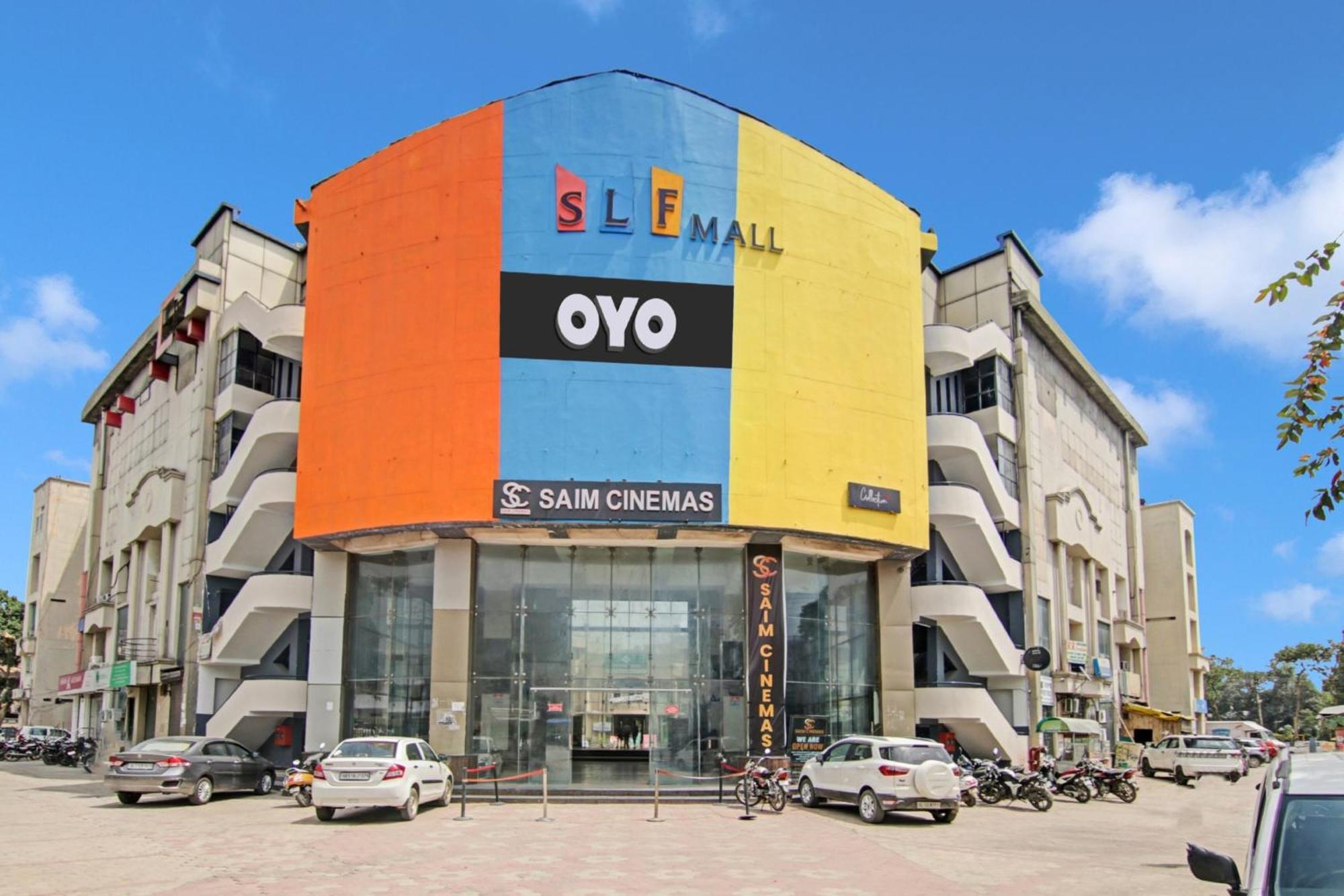 Готель Collection O Slf Mall Sector 30 Фарідабад Екстер'єр фото